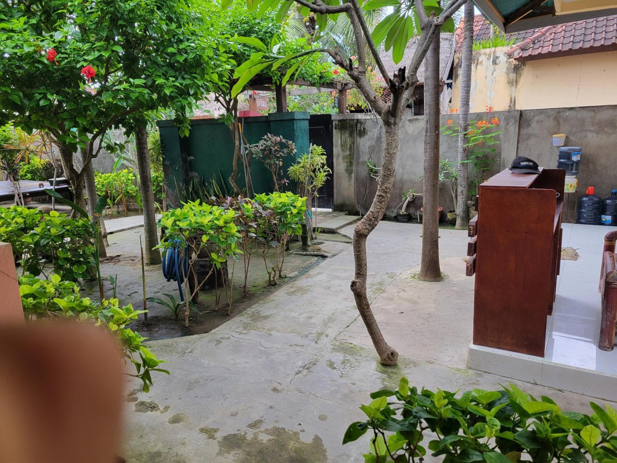 Koi Gili Guest House Gili Trawangan Esterno foto